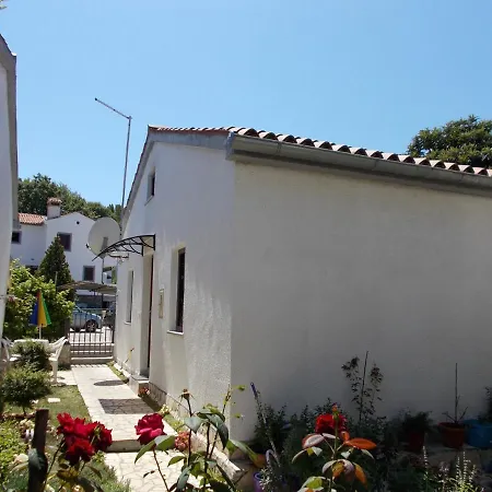 Apartament Dragana Fap 2+2 Oazis Near The Poreč