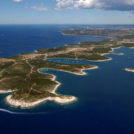 Apartment Dragana Fap 2+2 Oazis Near The Porec
