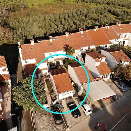 Apartment Dragana Fap 2+2 Oazis Near The Porec
